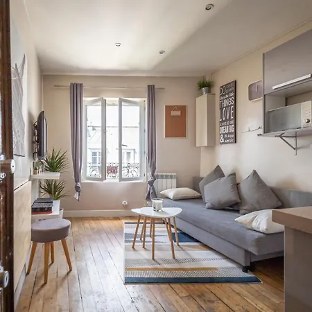 Apartment Petit Havre De Paix De 27m2 A Montmartre