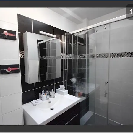 Petit Havre De Paix De 27m2 A Montmartre Apartment Paris